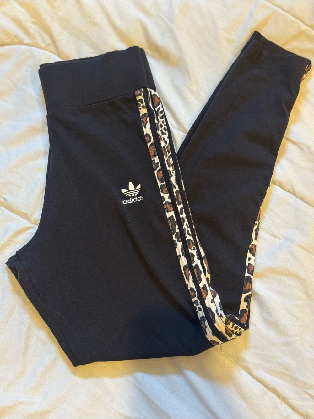 adidas Black cotton leggings with Leopard-Trim Side Stripes